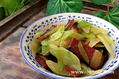 什么瓜可以炖腊肉吃呢视频,腊肉炖什么瓜最鲜美