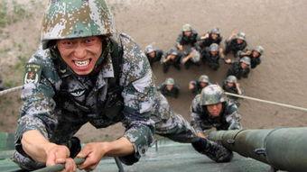 当兵女的吃瓜视频大全播放,揭秘军营里的欢乐时光