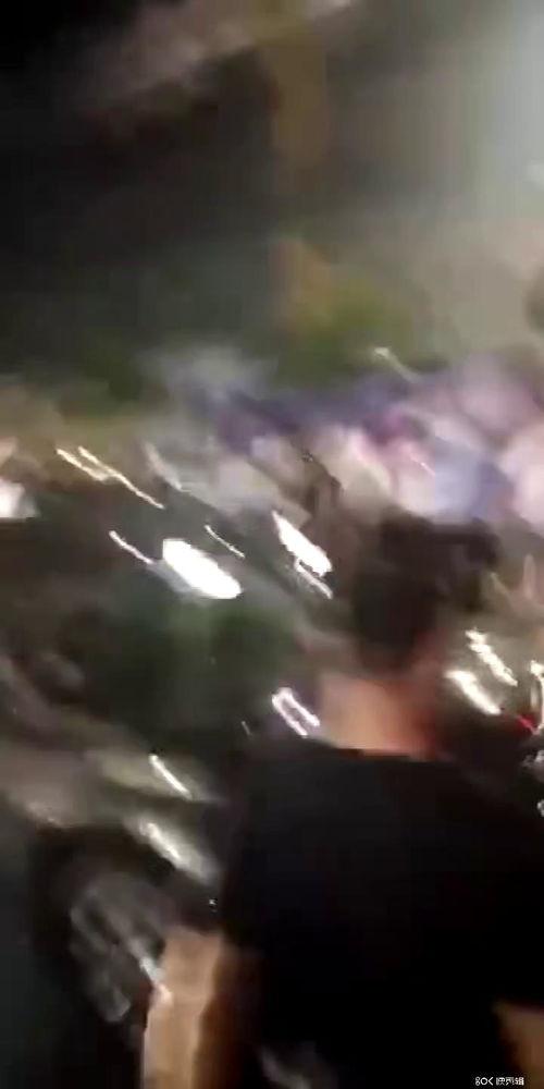 围观警察吃瓜视频大全下载,趣味瞬间，揭秘警营生活点滴