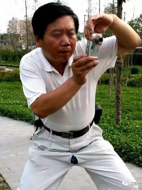 吃瓜男友拍照姿势视频,视频教你轻松拍出潮流大片