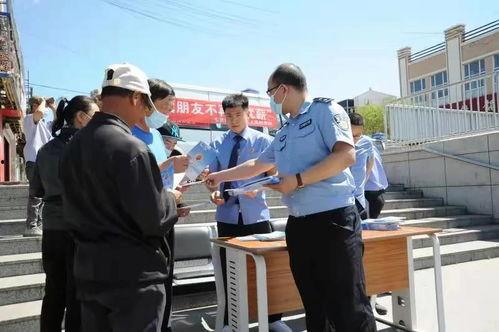 吃瓜群众比心飞吻视频,网络狂欢背后的温情瞬间