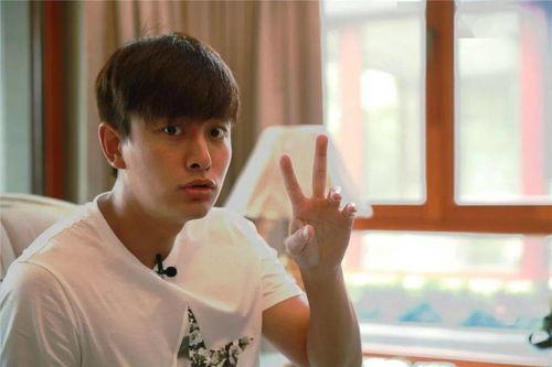 任国超沙雕视频吃瓜,吃瓜群众围观沙雕美食盛宴