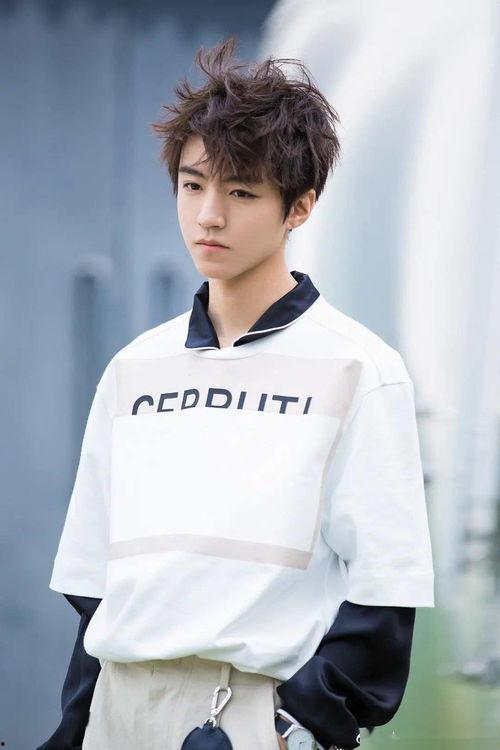 今日吃瓜王俊凯视频下载,揭秘娱乐圈幕后故事