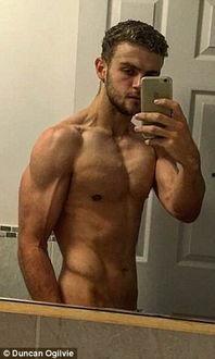 吃瓜视频男生腹肌,揭秘吃瓜视频中的健身达人