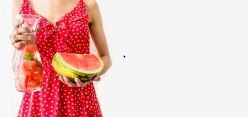 吃隔夜瓜中毒的视频,食用需谨慎，视频揭示中毒真相