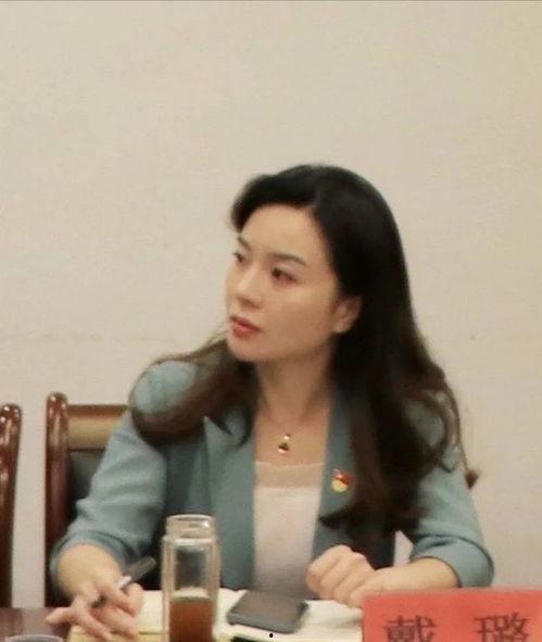 戴璐扬州吃瓜视频,戴璐吃瓜视频背后的美食风情