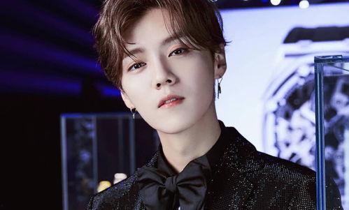 吃瓜鹿晗视频素材高清